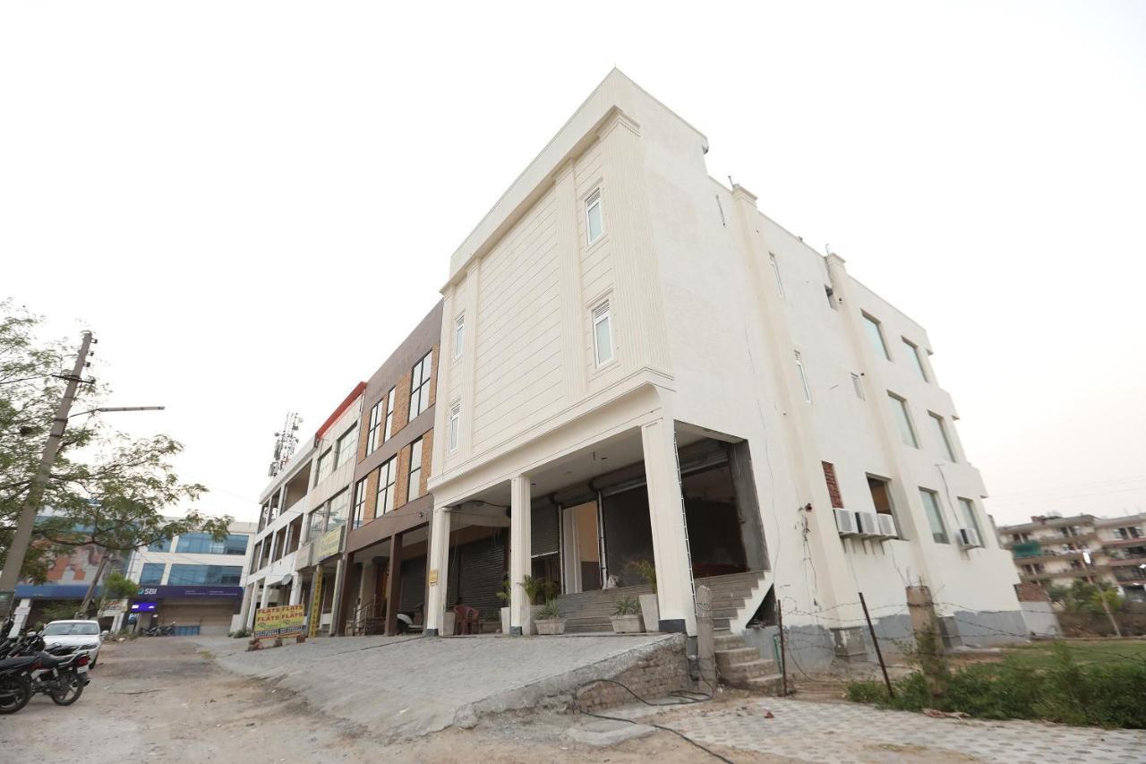 Oyo 43009 The Palm Green Hotell Indraprastha Exteriör bild