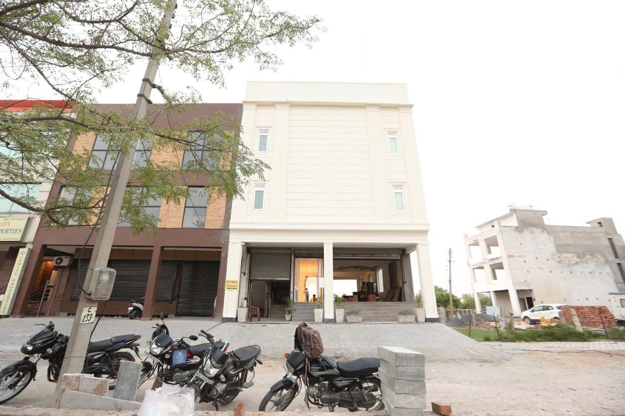 Oyo 43009 The Palm Green Hotell Indraprastha Exteriör bild